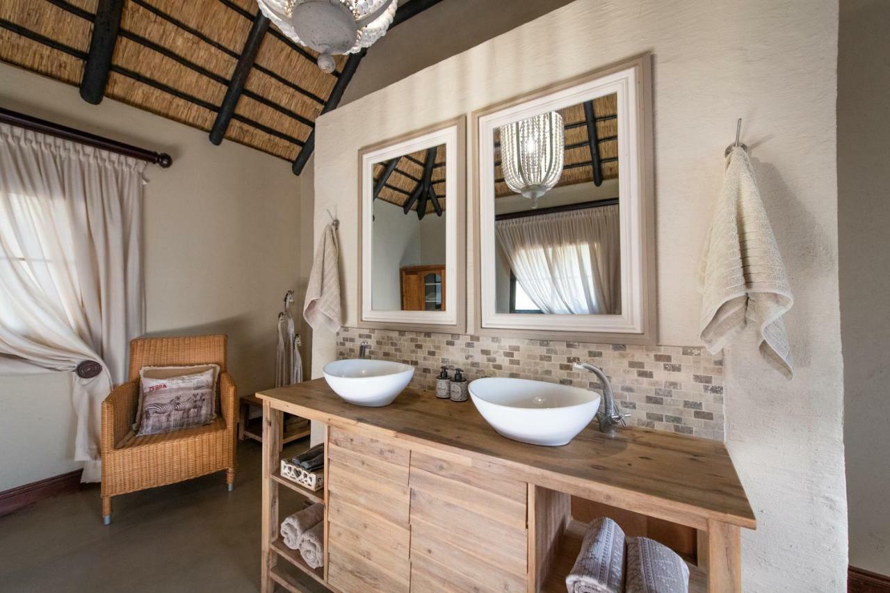 Malilule Safaris Villa โฮดสปรูท ภายนอก รูปภาพ